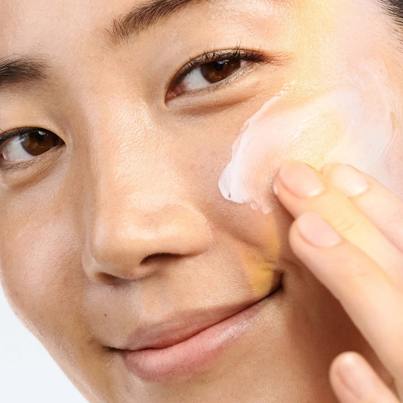 Clinique Even Better Clinical - Crème Hydratante Illuminatrice 5 Clinique Even Better Clinical - Crème Hydratante Illuminatrice – Image 3