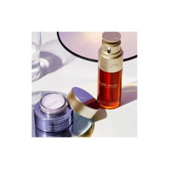 Clarins Nutri-Lumière - Crème Jour Embellissante Revitalisante 10 Clarins Nutri-Lumière - Crème Jour Embellissante Revitalisante -Soins Du Corps Soldes nutri lumiere creme jour embellissante revitalisante 3