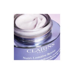 Clarins Nutri-Lumière - Crème Jour Embellissante Revitalisante 11 Clarins Nutri-Lumière - Crème Jour Embellissante Revitalisante -Soins Du Corps Soldes nutri lumiere creme jour embellissante revitalisante 4
