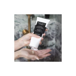 Soin Lavant Perfecteur De Couleur à L'extrait De Fleur D'Hibiscus -Soins Du Corps Soldes soin lavant perfecteur de couleur a l extrait de fleur d hibiscus 1